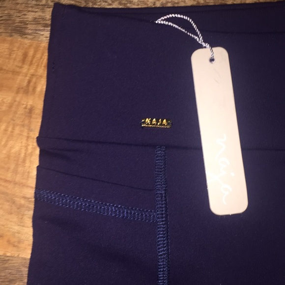 NAJA Activewear Nicole Short Navy Mesh - Picture 4 of 8